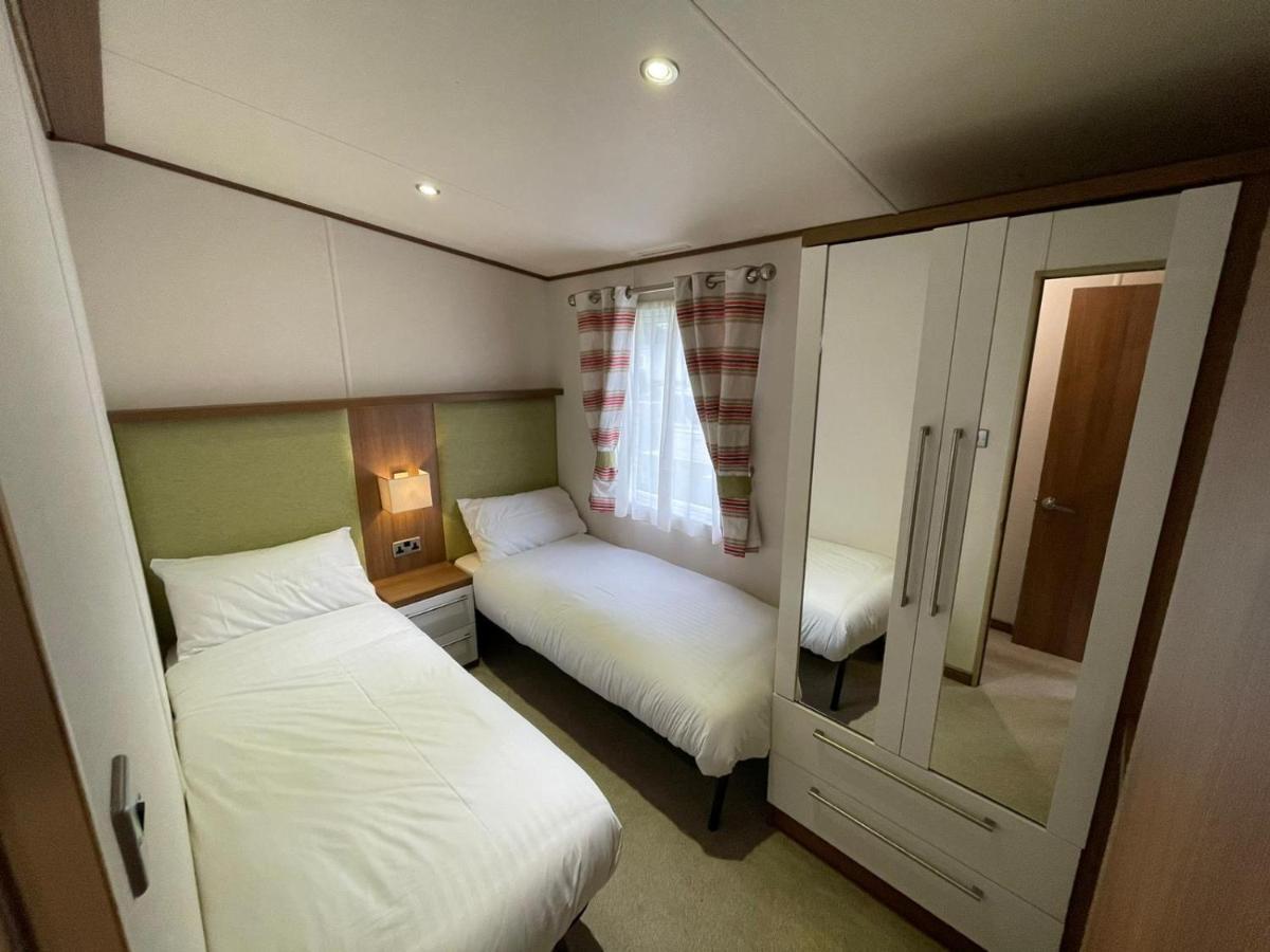 Golden Anchor - The Milano - Coastal Caravan Breaks Chapel St. Leonards Extérieur photo