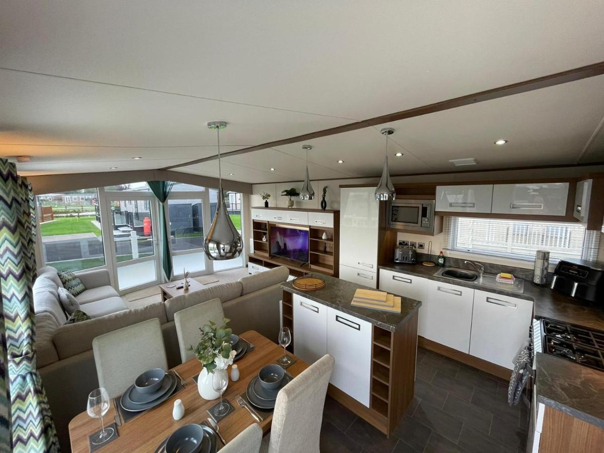 Golden Anchor - The Milano - Coastal Caravan Breaks Chapel St. Leonards Extérieur photo